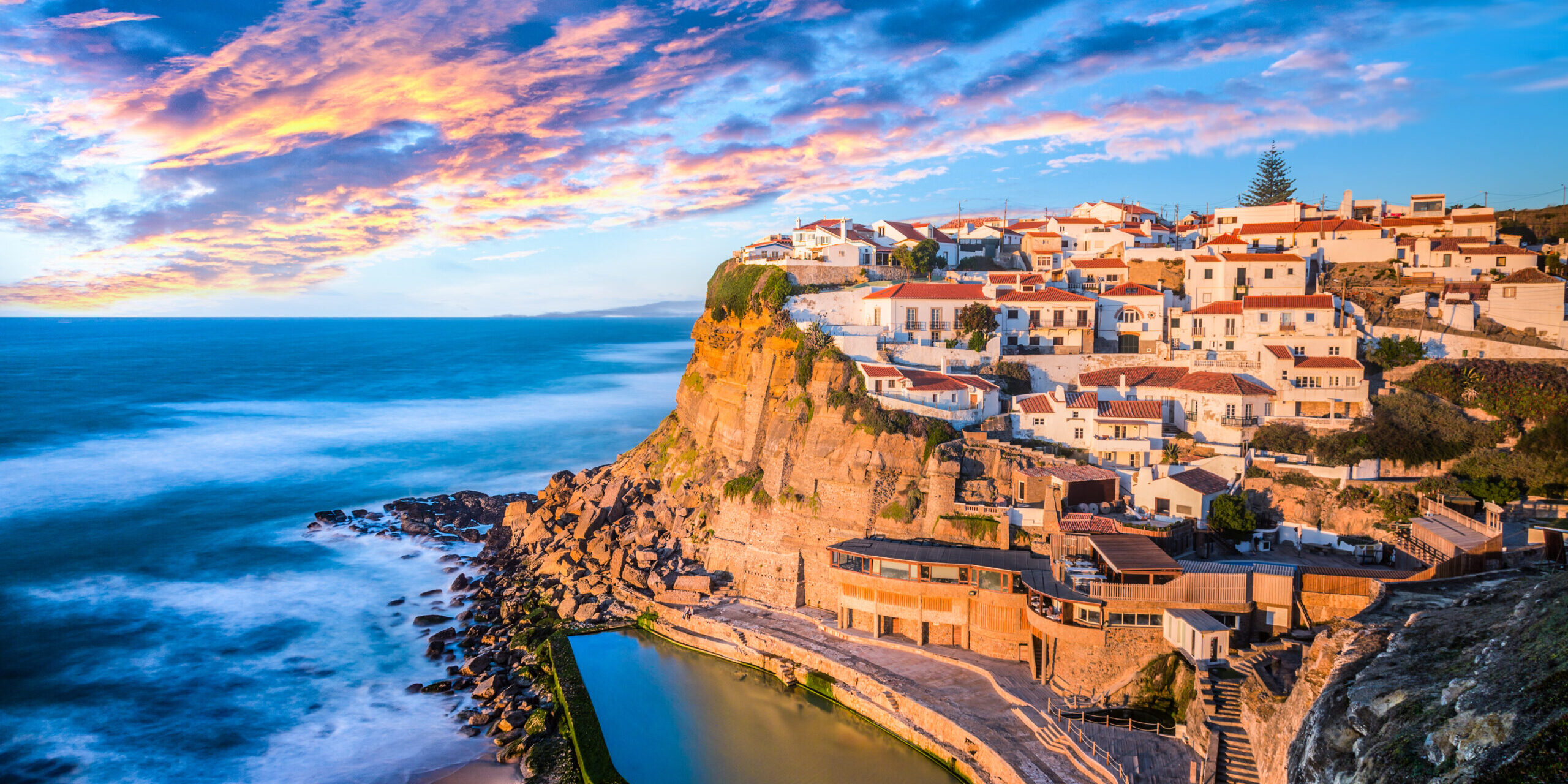 Azenhas,Do,Mar,,Sintra,Near,Lisbon,On,A,Beautiful,Sunset